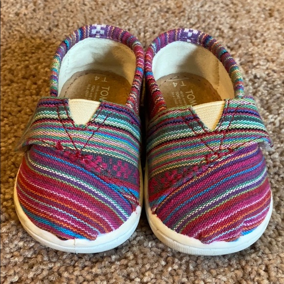 TOMS - Tiny Size 4 - Picture 5 of 8